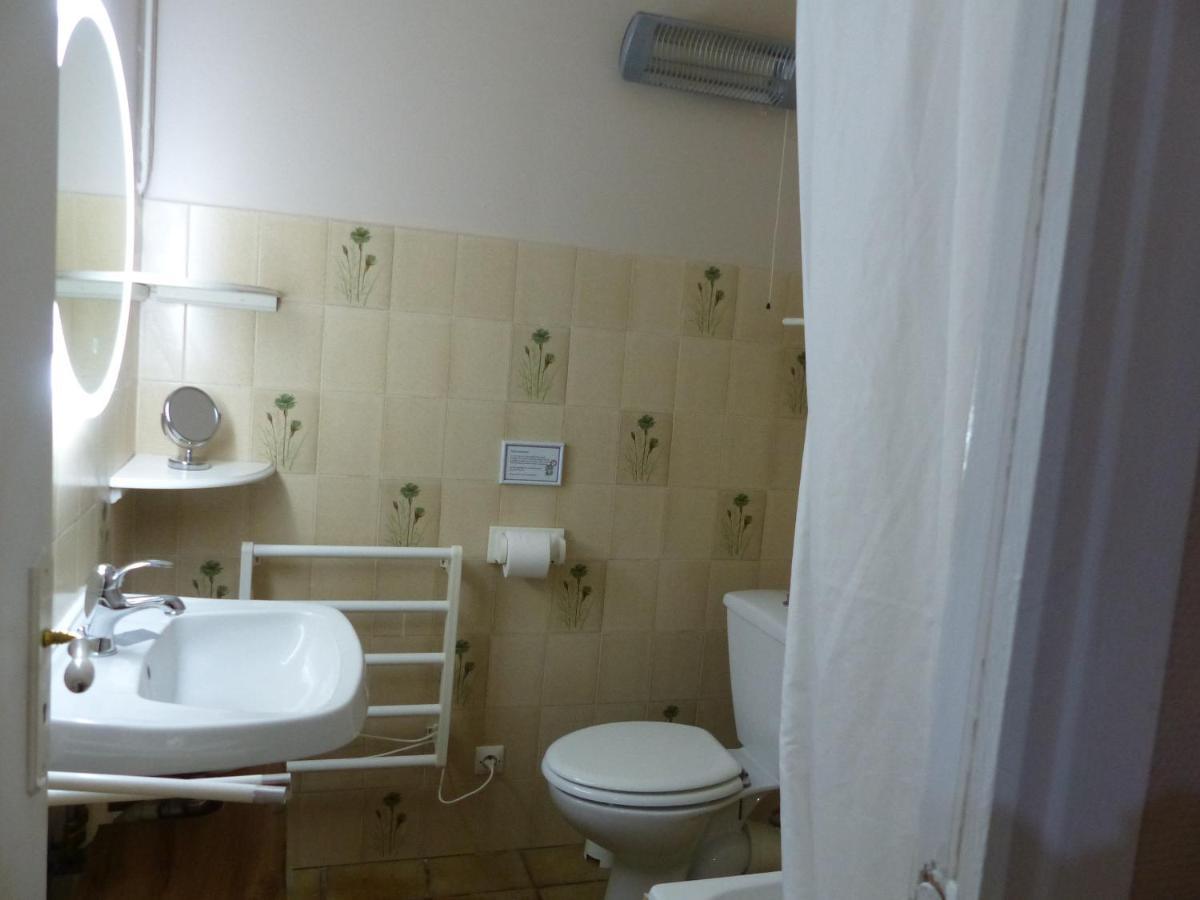 Les Volets Verts Lamothe-Montravel Exterior foto