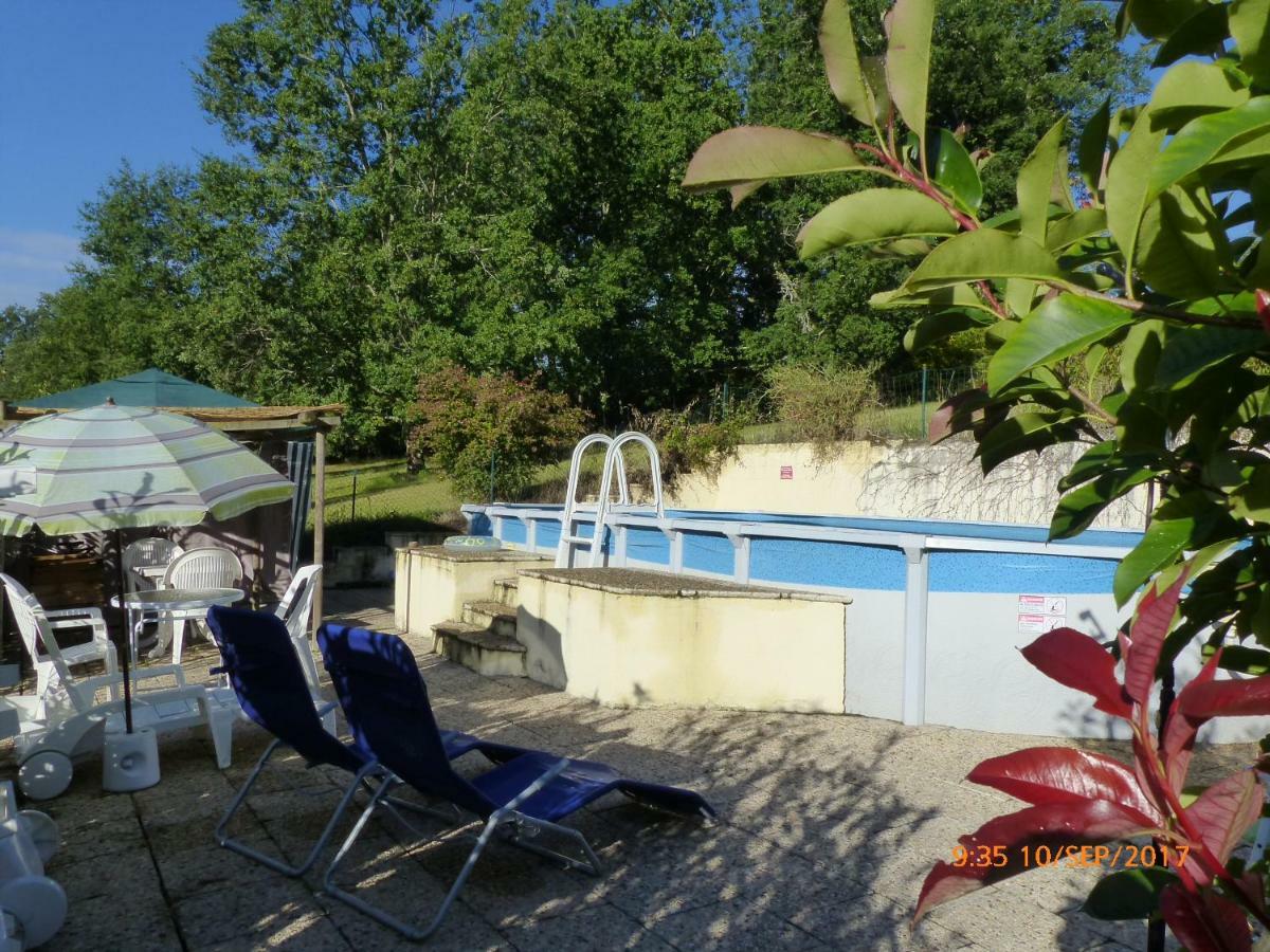 Les Volets Verts Lamothe-Montravel Exterior foto